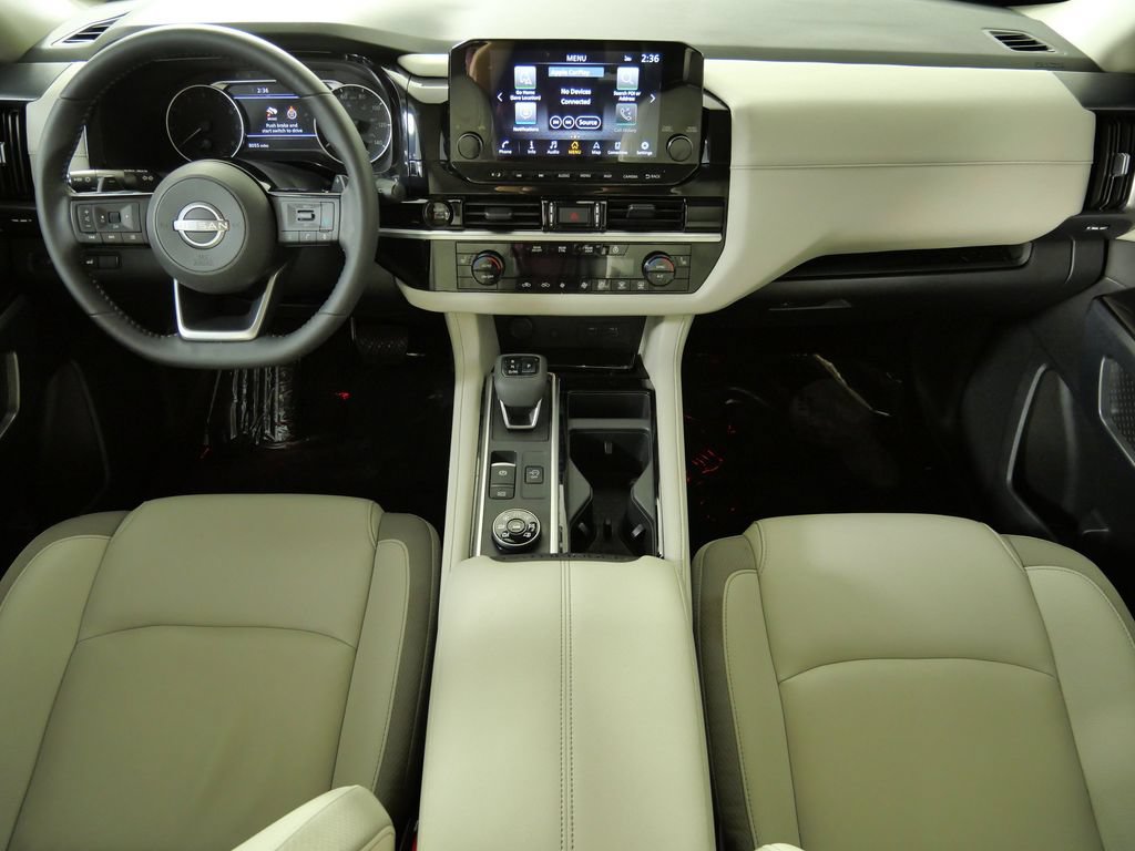 Used 2025 Nissan Pathfinder SL AWD/4WD image 19