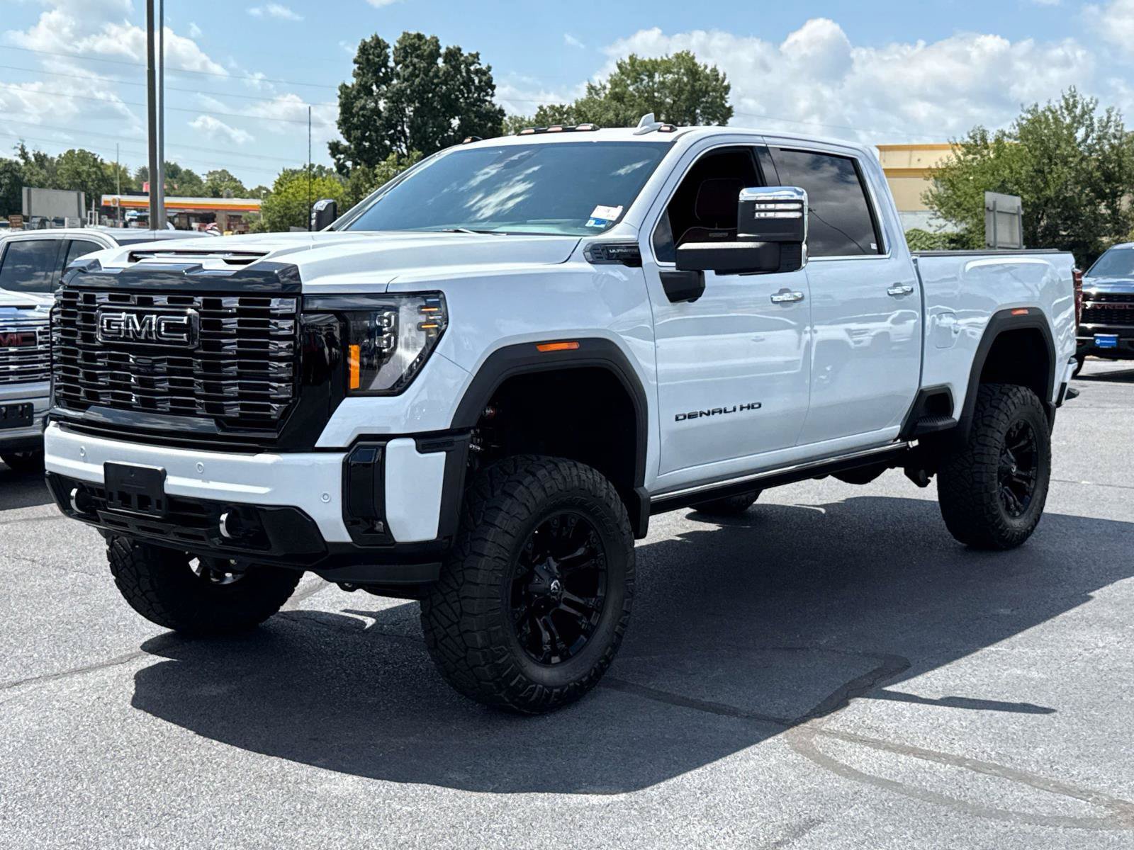 Used 2026 GMC Sierra 2500 Denali Ultimate AWD/4WD image 4