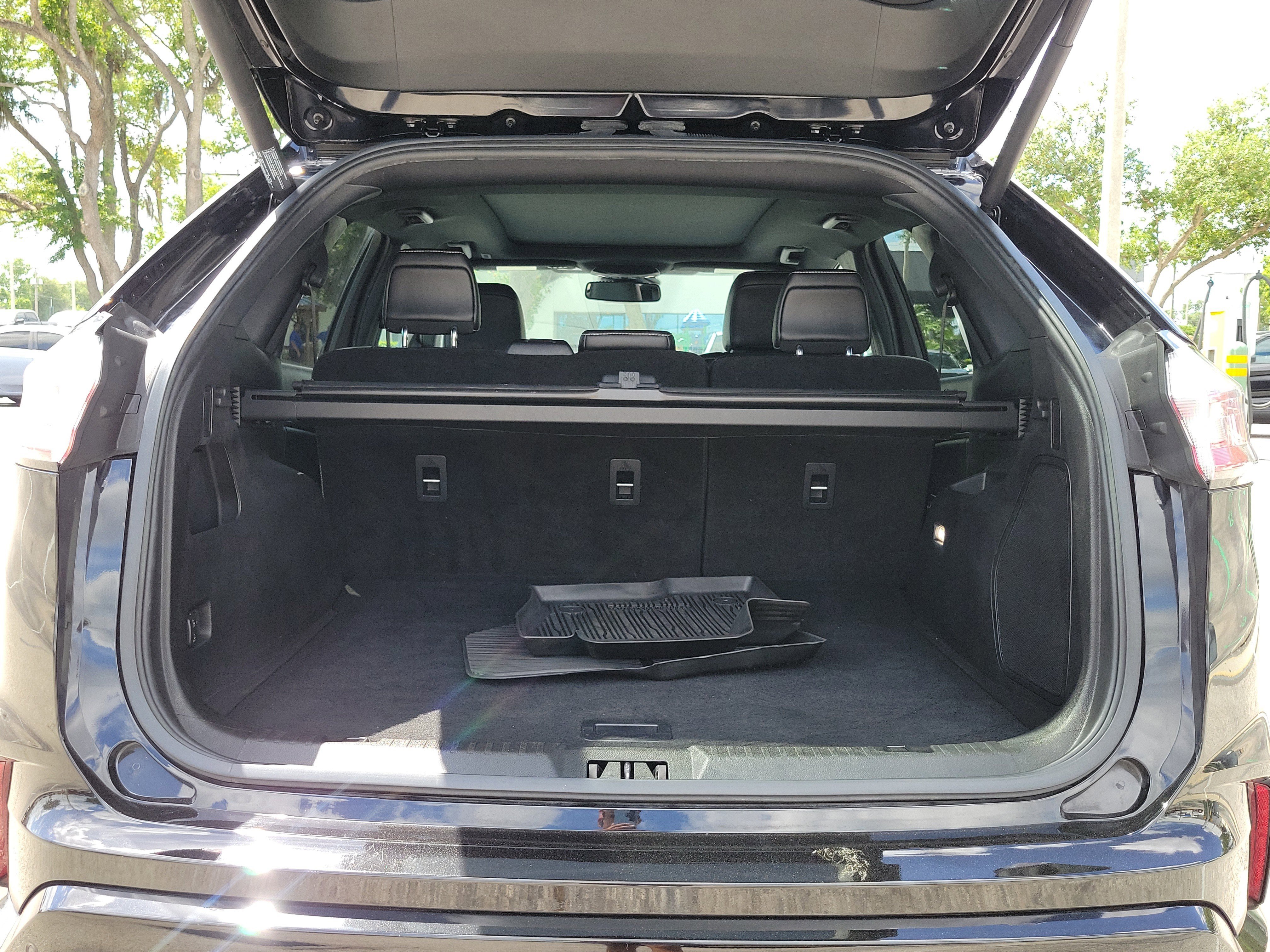 Certified 2022 Ford Edge ST w/ Equipment Group 401A AWD/4WD image 10
