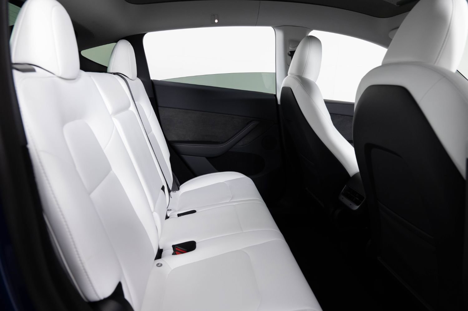 Used 2024 Tesla Model Y Long Range image 24