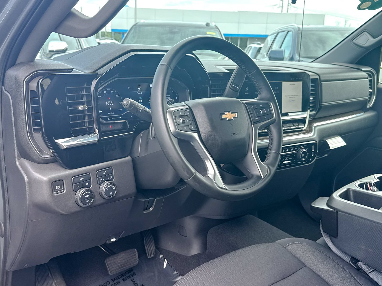 Certified 2023 Chevrolet Silverado 1500 LT AWD/4WD image 18