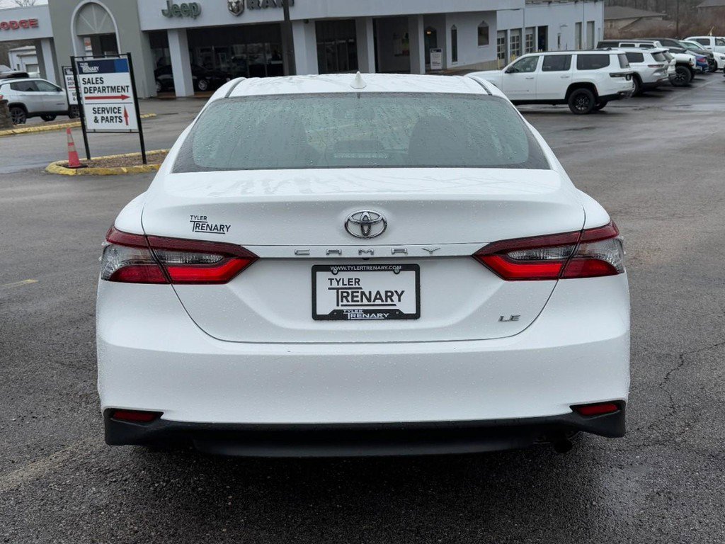 Used 2024 Toyota Camry LE FWD image 10