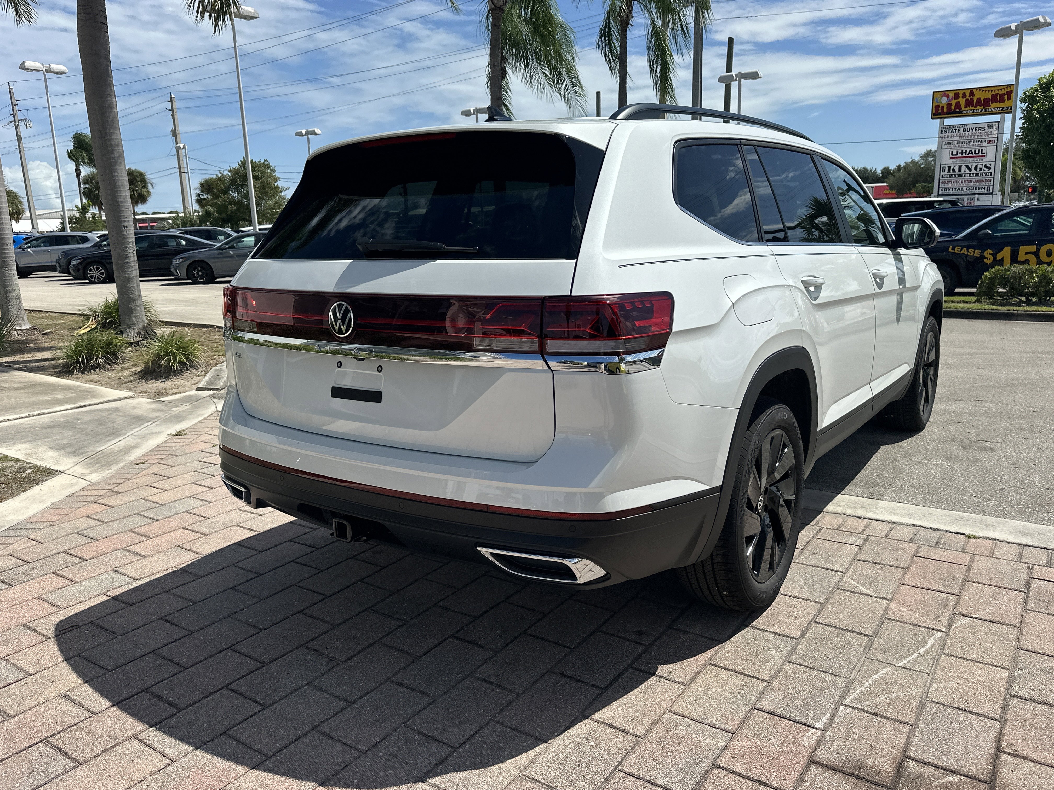 New 2026 Volkswagen Atlas SE image 6