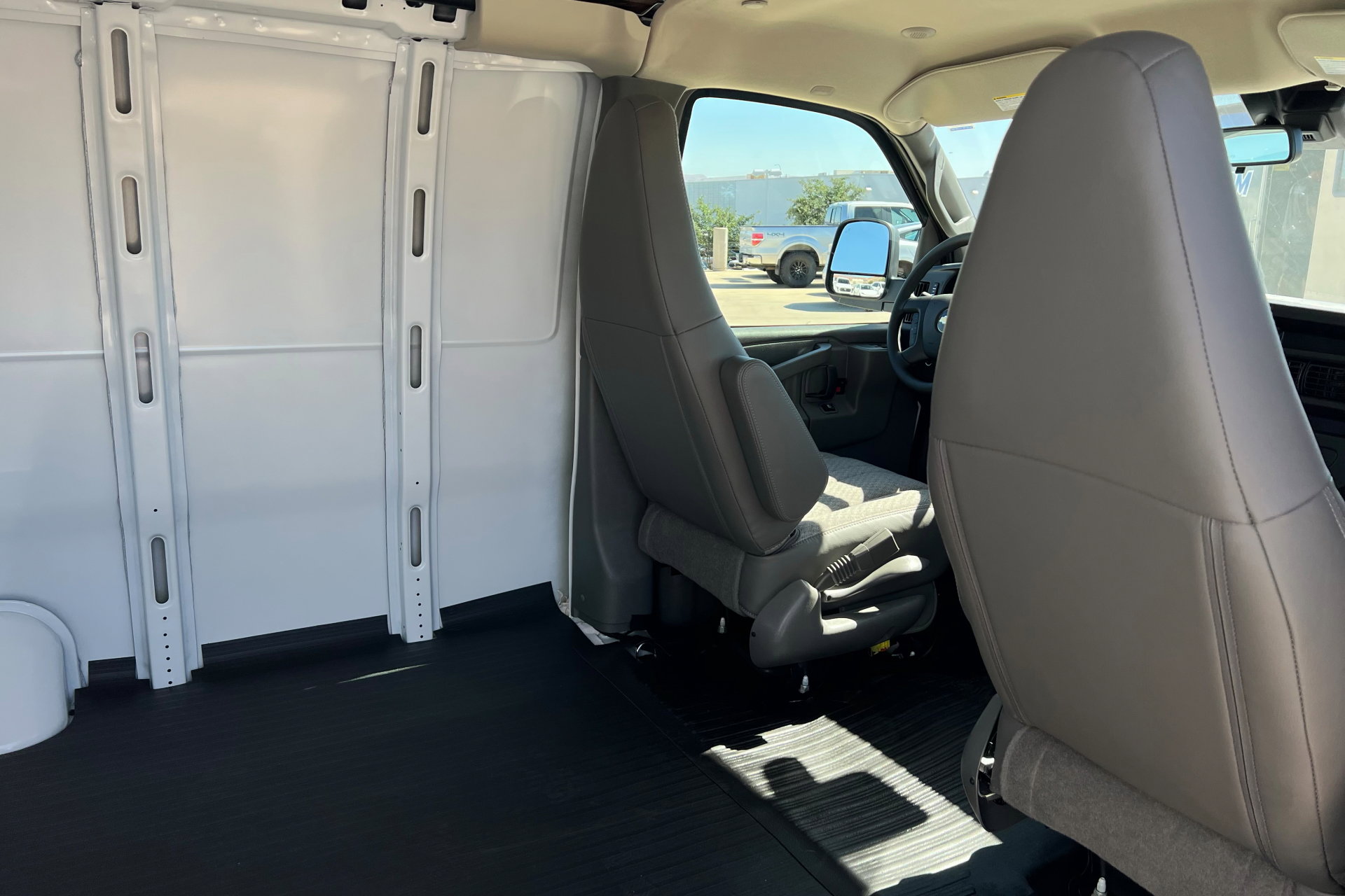 New 2025 Chevrolet Express 3500 Extended w/ Driver Convenience Package image 21