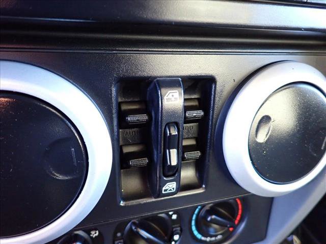 Used 2009 Jeep Wrangler Unlimited Sahara w/ Trailer Tow Group image 18