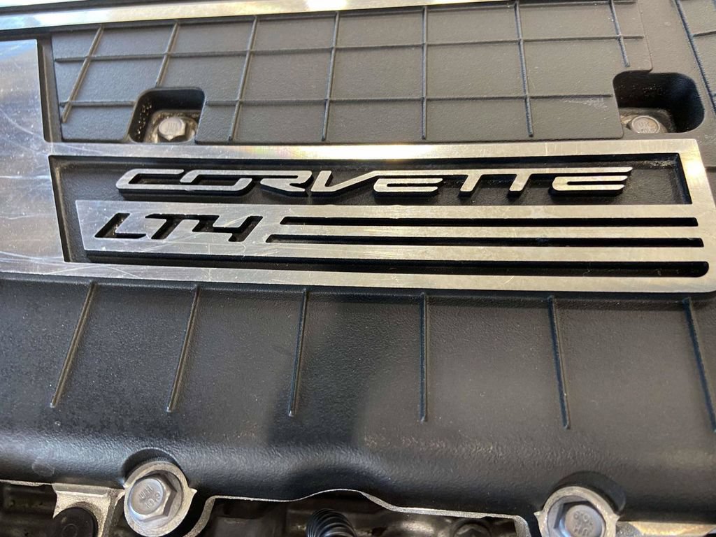 Used 2015 Chevrolet Corvette Z06 w/ 3LZ Preferred Equipment Group RWD image 17