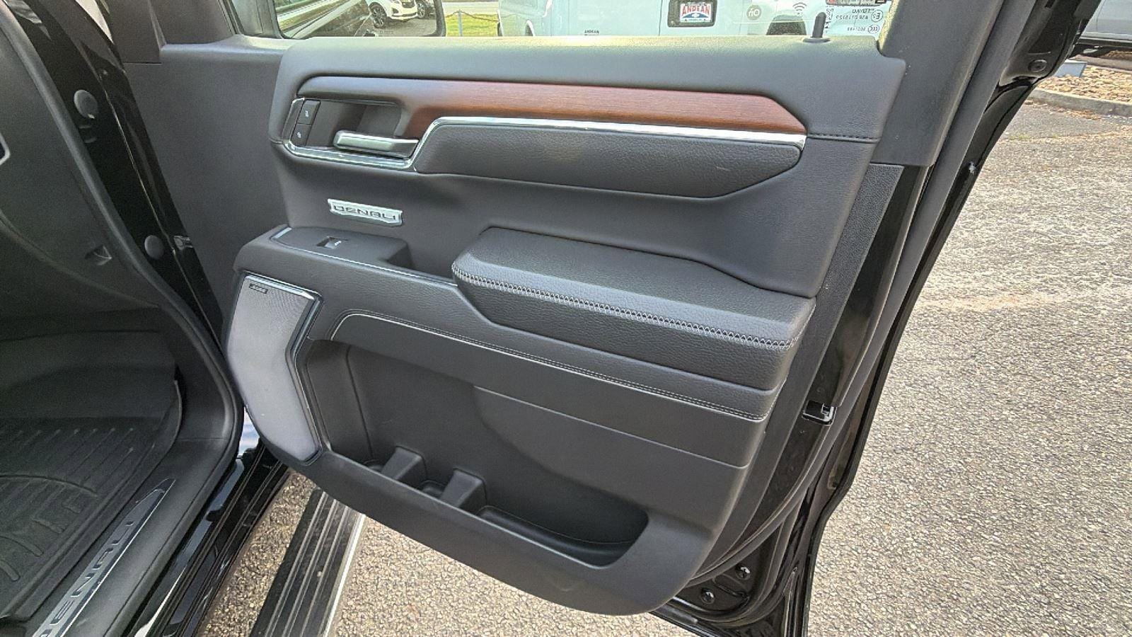 Certified 2024 GMC Sierra 1500 Denali AWD/4WD image 16