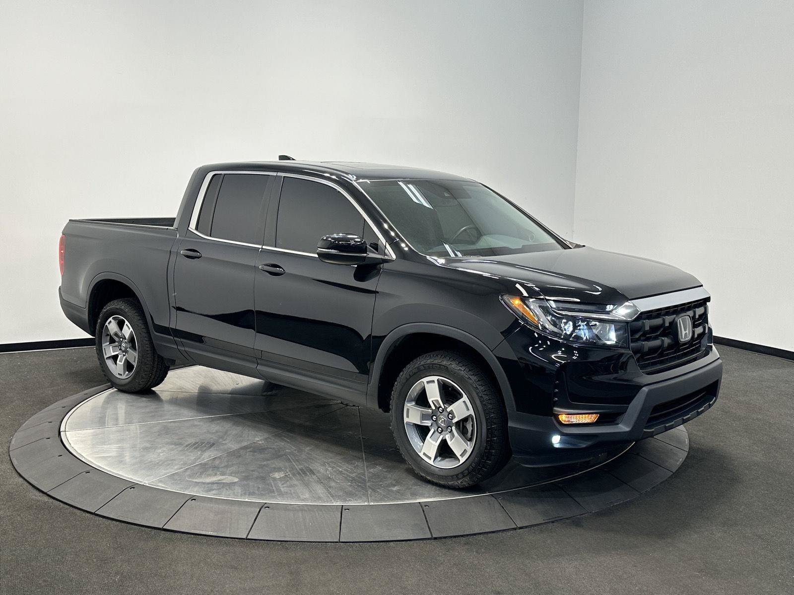 Certified 2024 Honda Ridgeline RTL image 2
