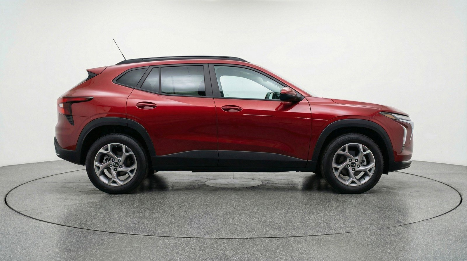Used 2025 Chevrolet Trax LT w/ LT Convenience Package FWD image 11