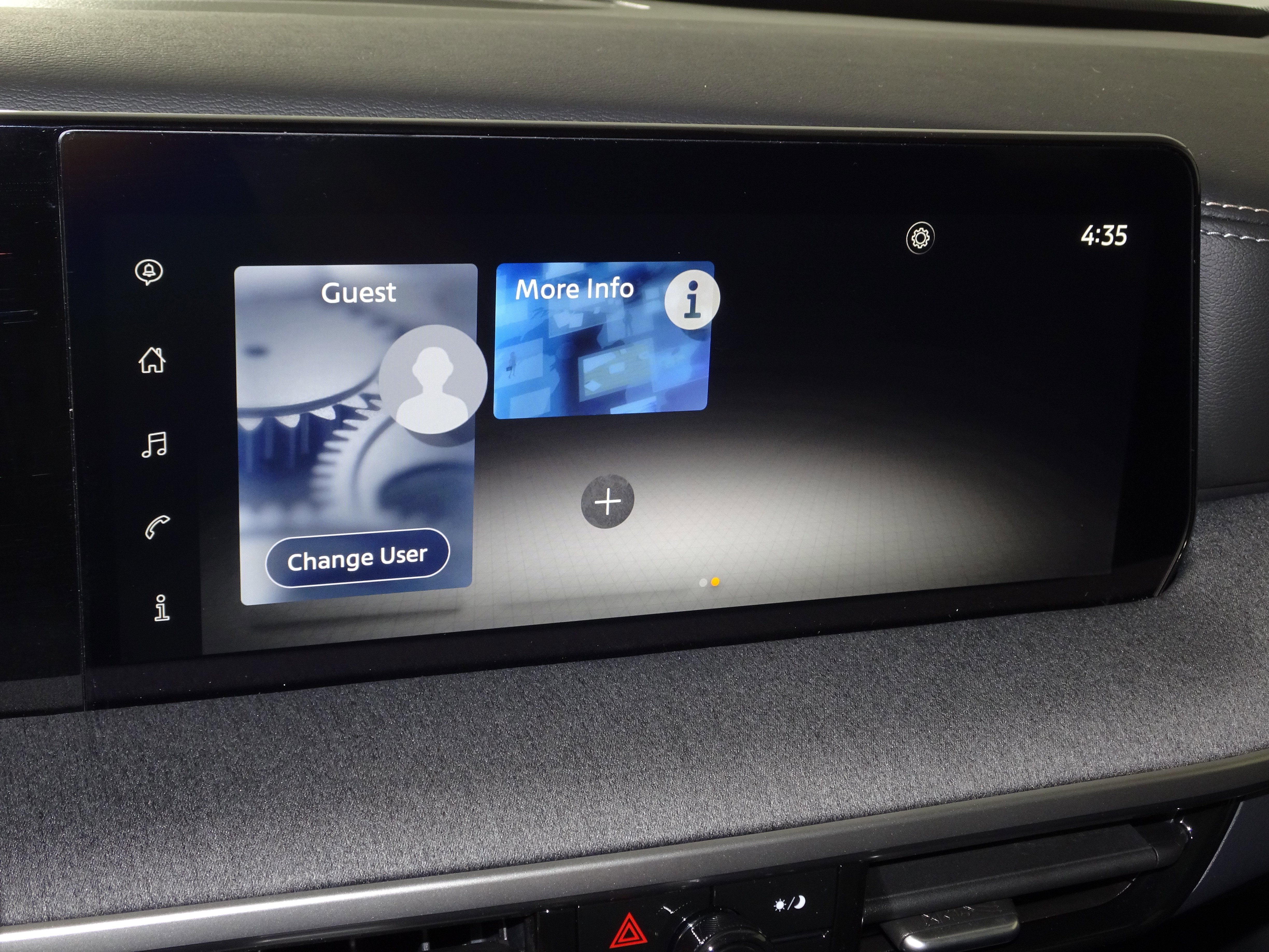 New 2025 Nissan Kicks SV w/ SV Premium Package image 24