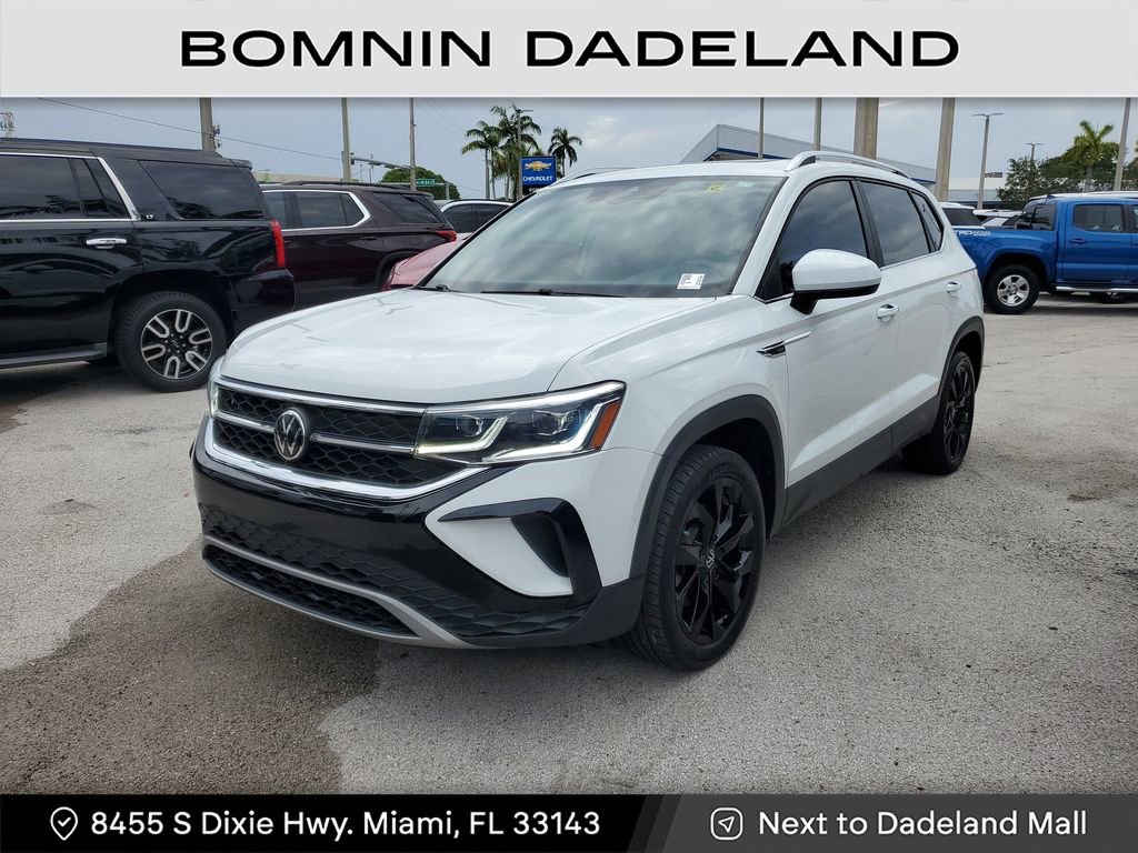 Used 2022 Volkswagen Taos SEL w/ Panoramic Sunroof Package image 2