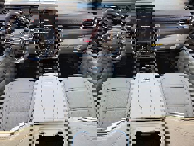 New 2026 GMC Yukon XL Denali w/ Sun & Power Step Package AWD/4WD image 14