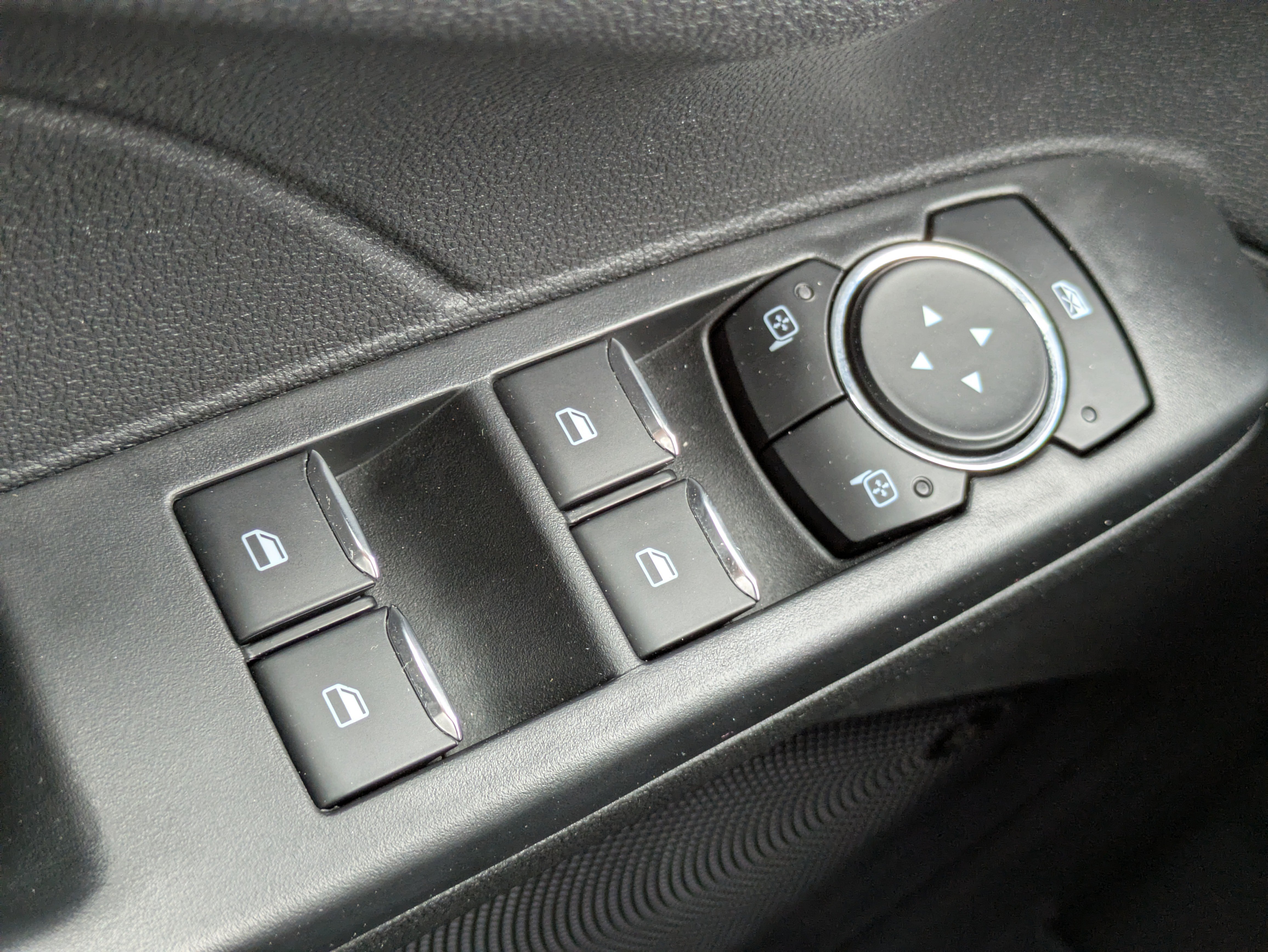 Used 2024 Ford Escape Platinum w/ Premium Technology Package image 23