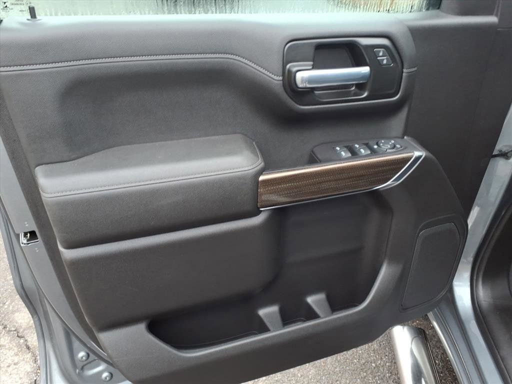 Used 2021 Chevrolet Silverado 1500 LT image 22