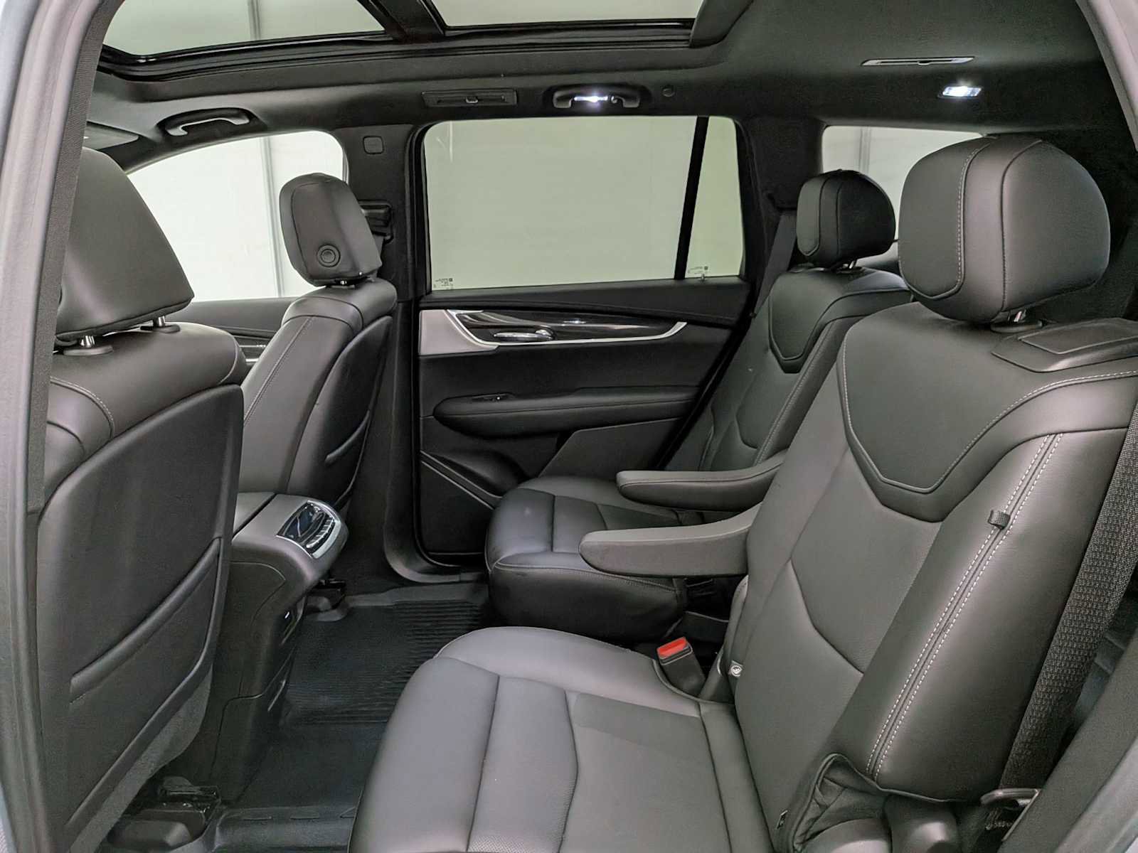 Used 2024 Cadillac XT6 Sport image 22