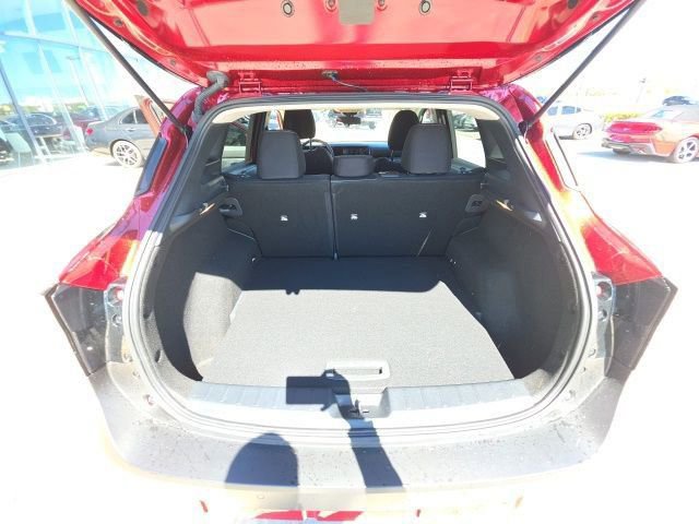 Used 2025 Nissan Kicks SV image 24