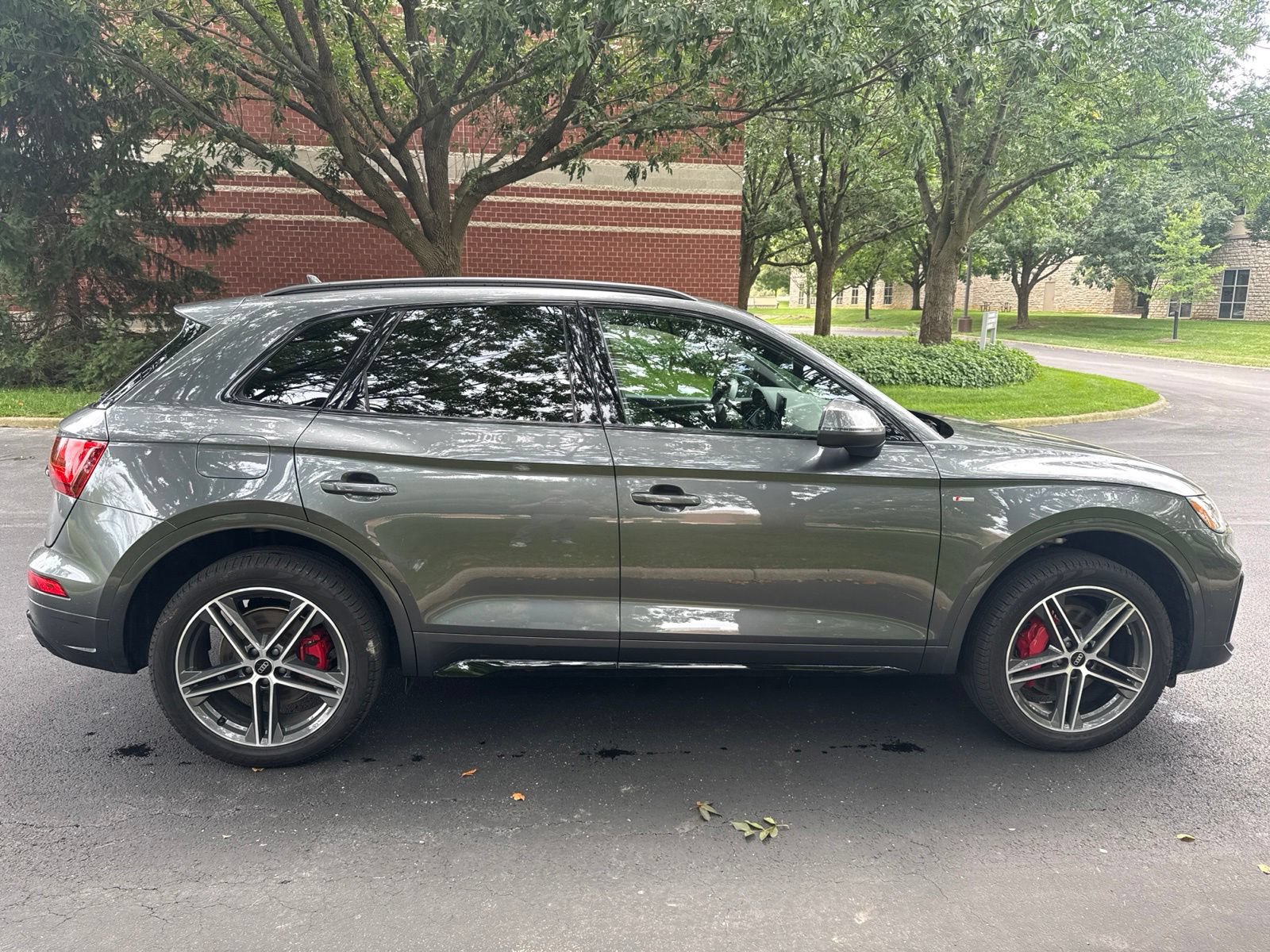 Used 2025 Audi Q5 e Premium Plus w/ Premium Plus Package AWD/4WD image 6