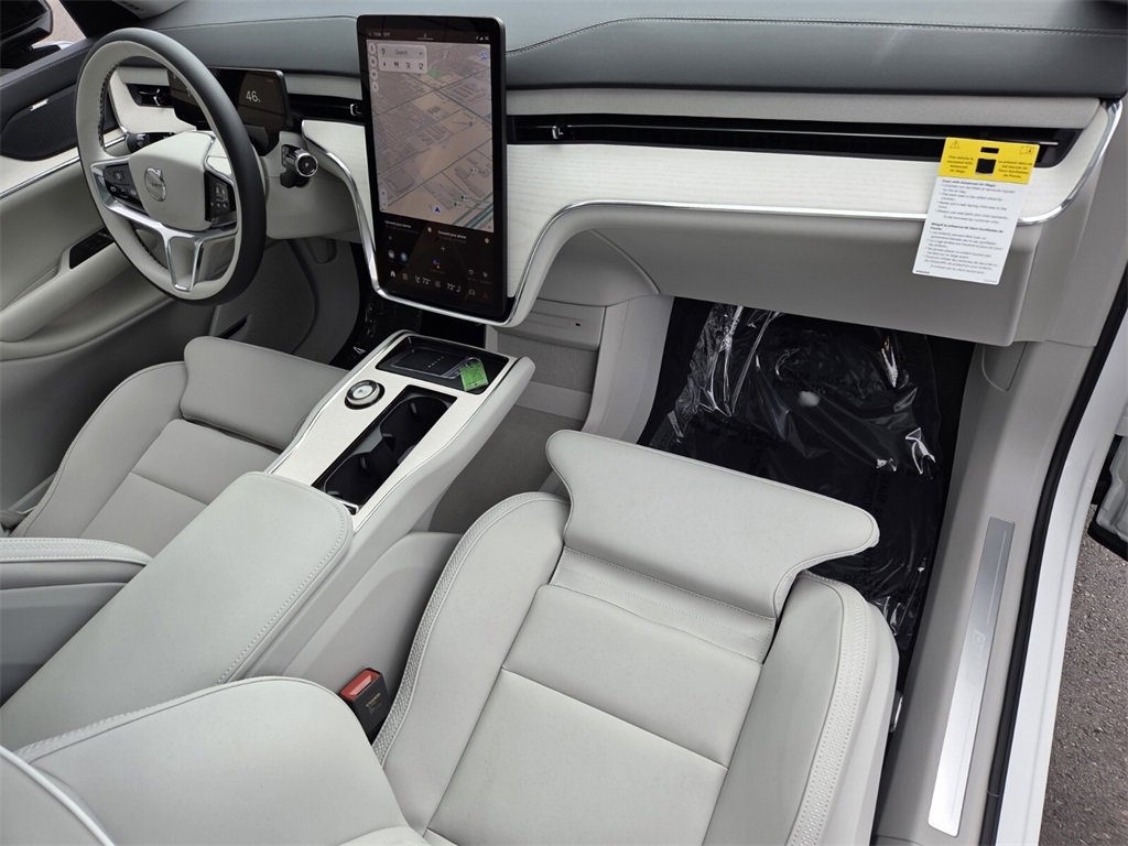 New 2025 Volvo EX90 Ultra w/ Protection Package Premier image 20