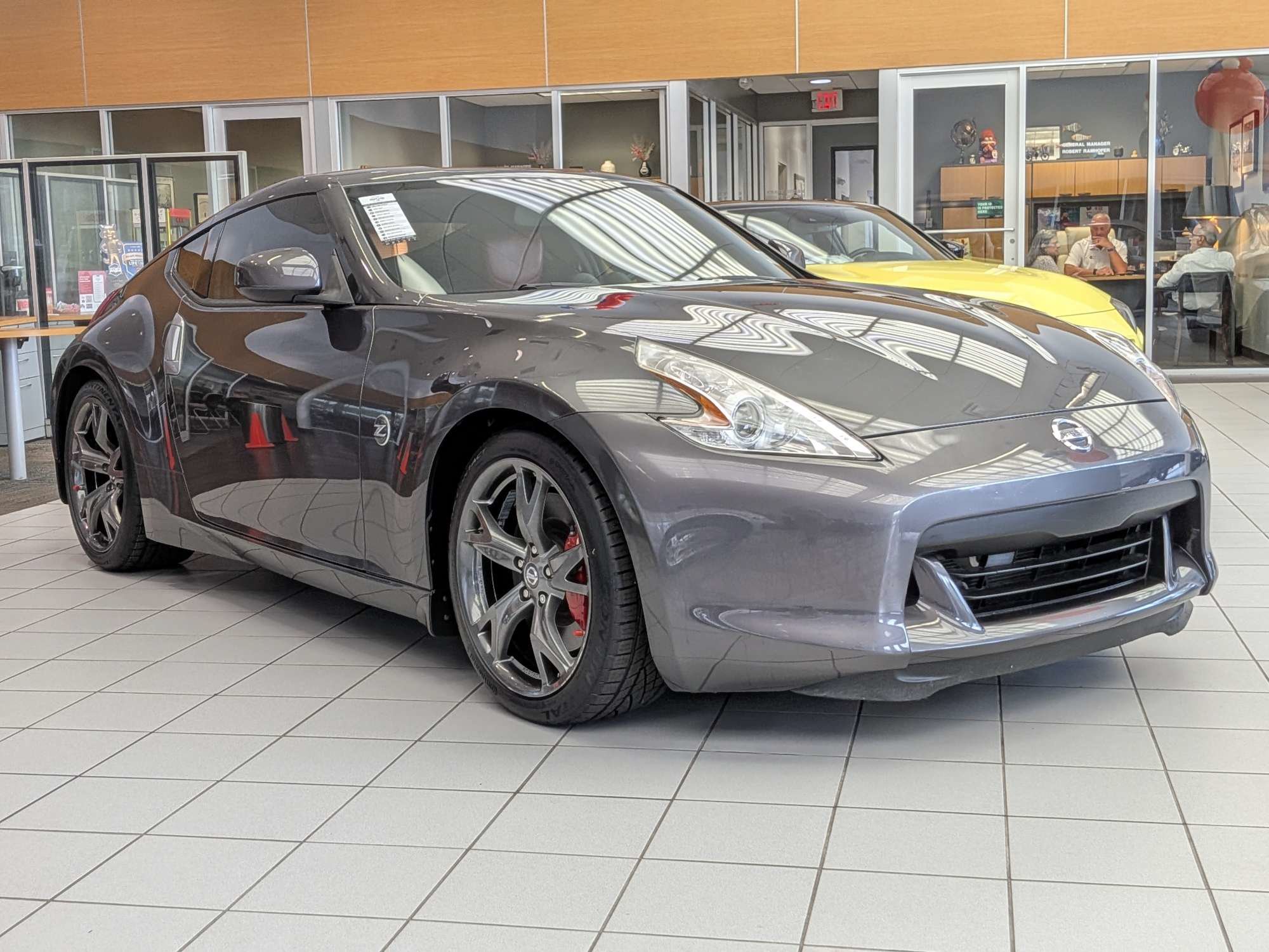 Used 2010 Nissan 370Z Touring w/ Sport Pkg RWD image 2
