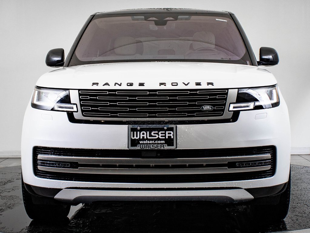 Used 2022 Land Rover Range Rover SE image 2