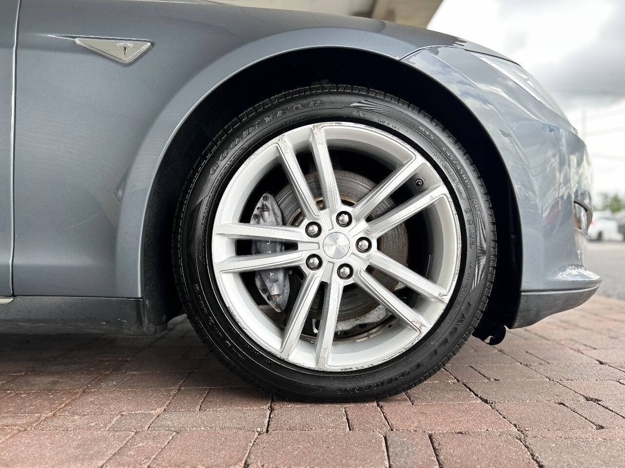 Used 2014 Tesla Model S 85 RWD image 22
