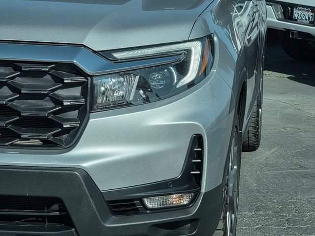 Used 2023 Honda Passport EX-L image 3