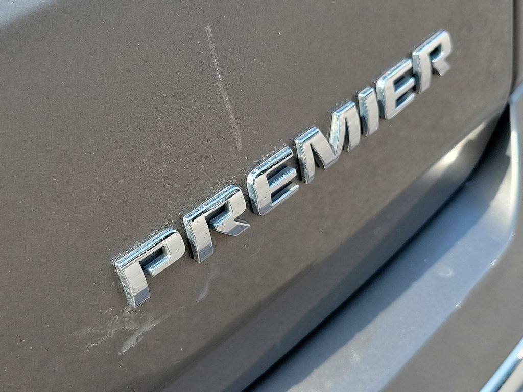 Used 2020 Chevrolet Traverse Premier w/ LPO, Floor Liner Package AWD/4WD image 39