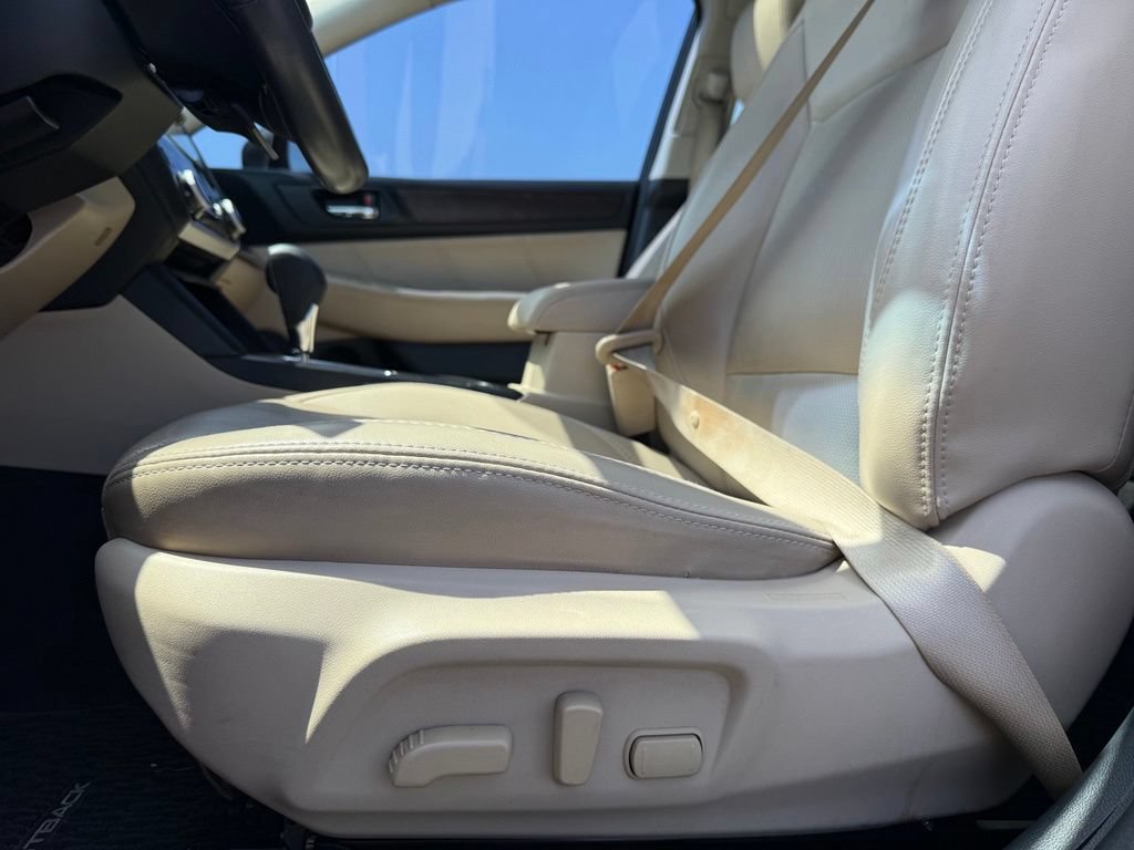 Used 2018 Subaru Outback 2.5i Limited AWD/4WD image 10