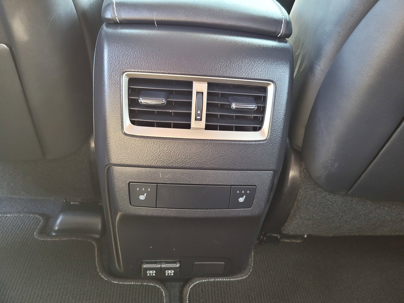Used 2022 Lexus RX 450hL Luxury w/ Cold Area Package (CT) AWD/4WD image 14
