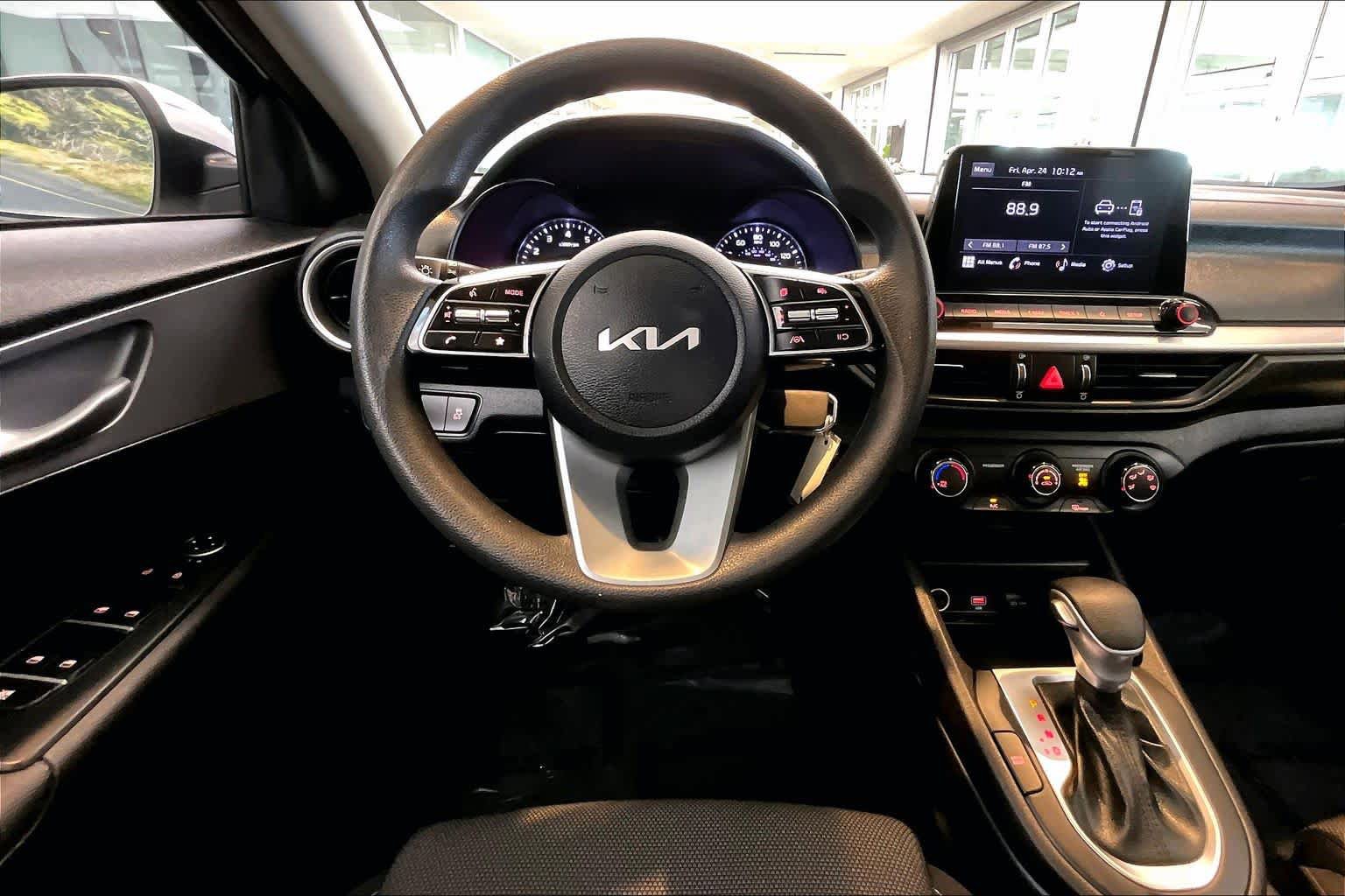 Used 2022 Kia Forte LXS FWD image 6