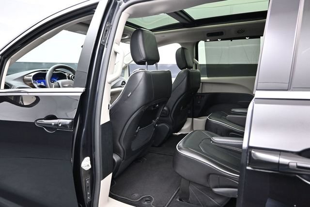 Certified 2024 Chrysler Pacifica Limited FWD image 20