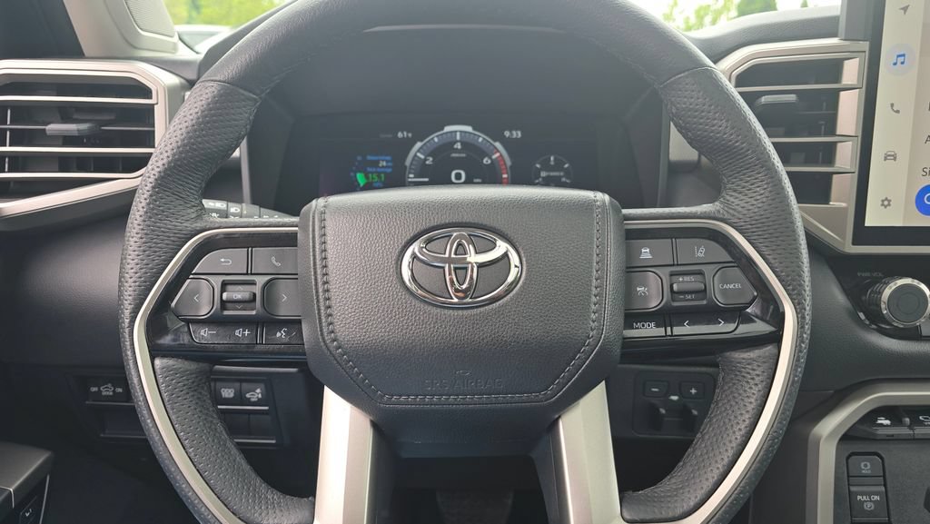 Used 2024 Toyota Tundra Limited AWD/4WD image 27