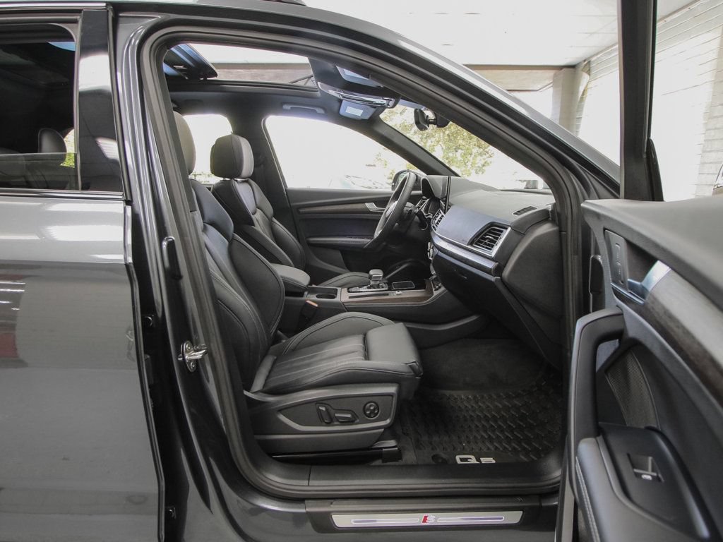 Used 2024 Audi Q5 e Premium Plus w/ Premium Plus Package AWD/4WD image 19