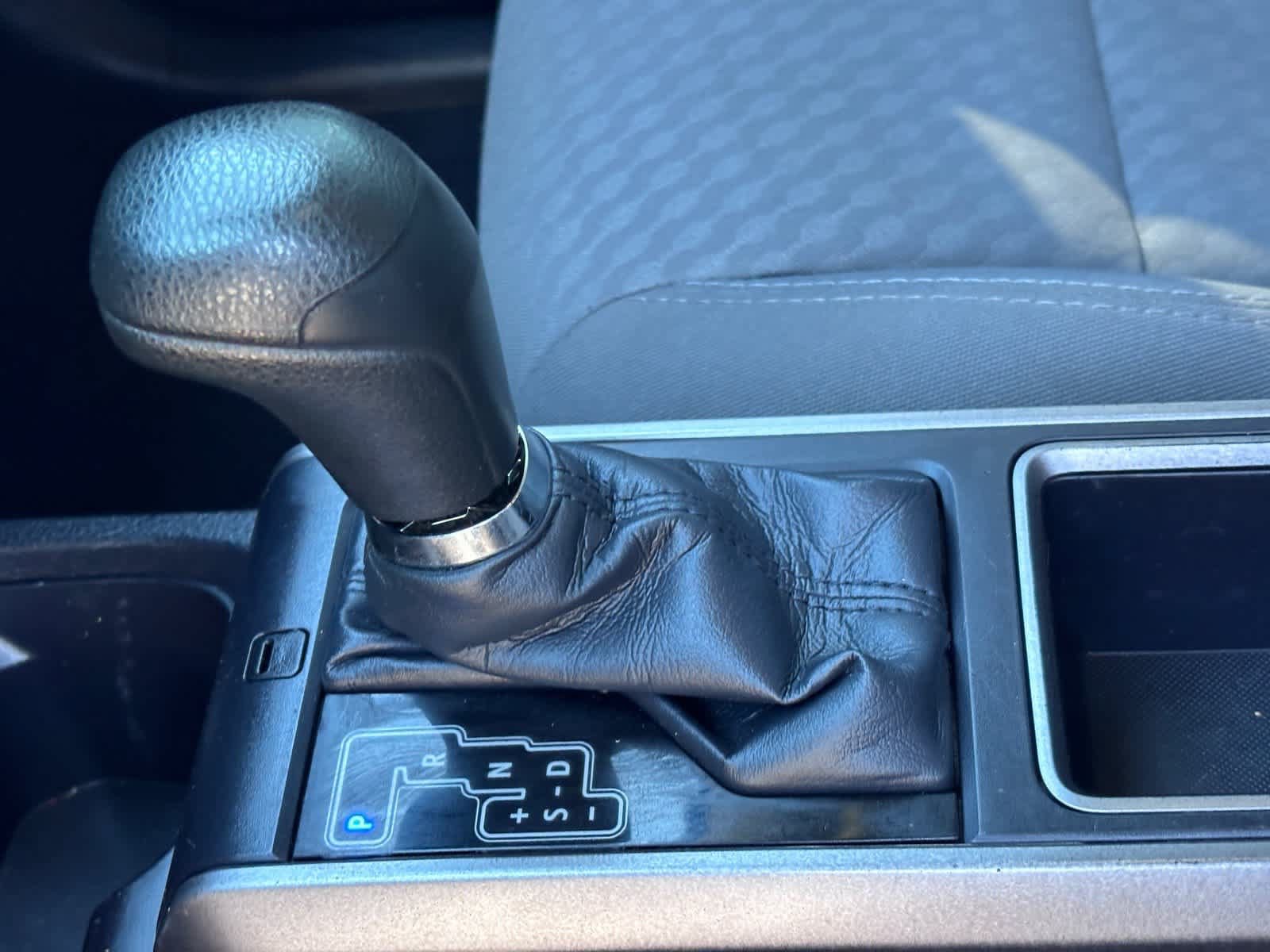 Used 2021 Toyota Tacoma SR5 RWD image 31