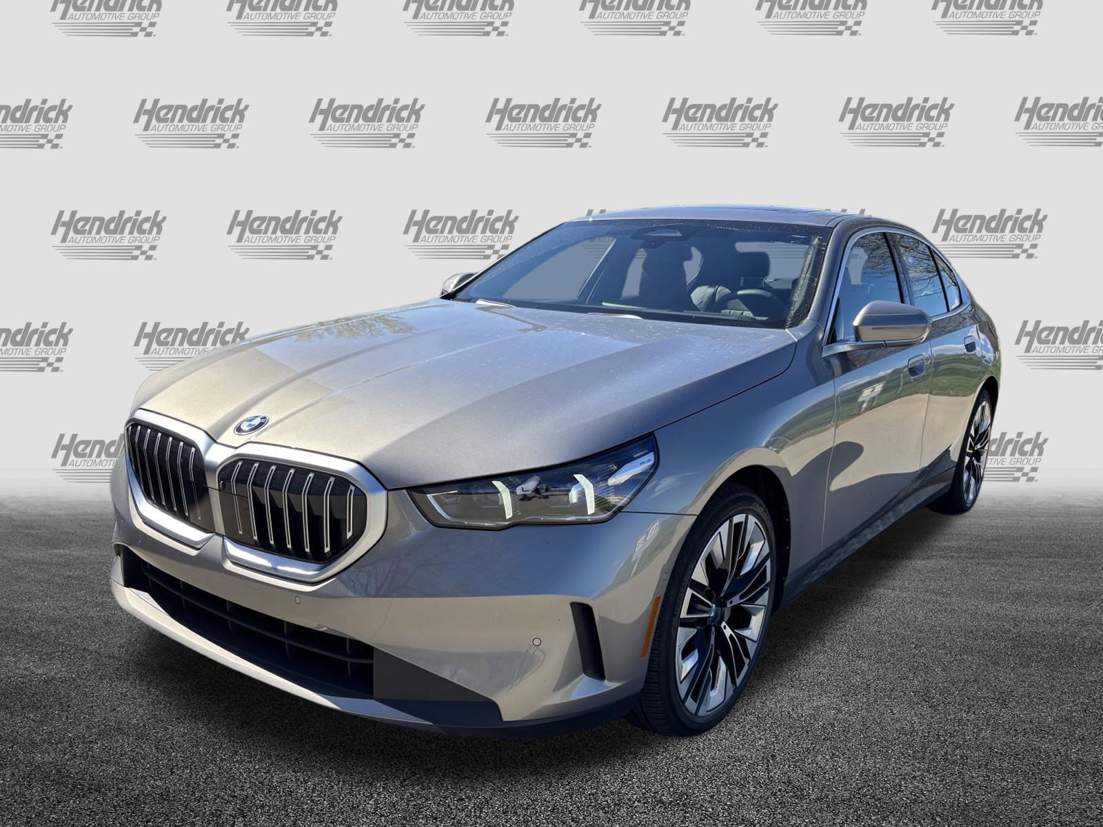 Certified 2025 BMW 530i image 5