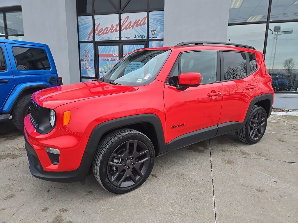 Used 2022 Jeep Renegade Latitude w/ Sun/Sound Group image 3