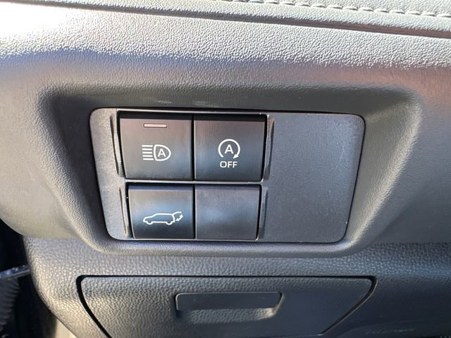 Used 2024 Toyota Highlander XLE AWD/4WD image 35