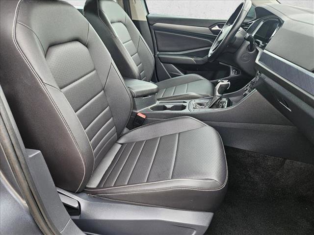 Used 2024 Volkswagen Jetta SE FWD image 19
