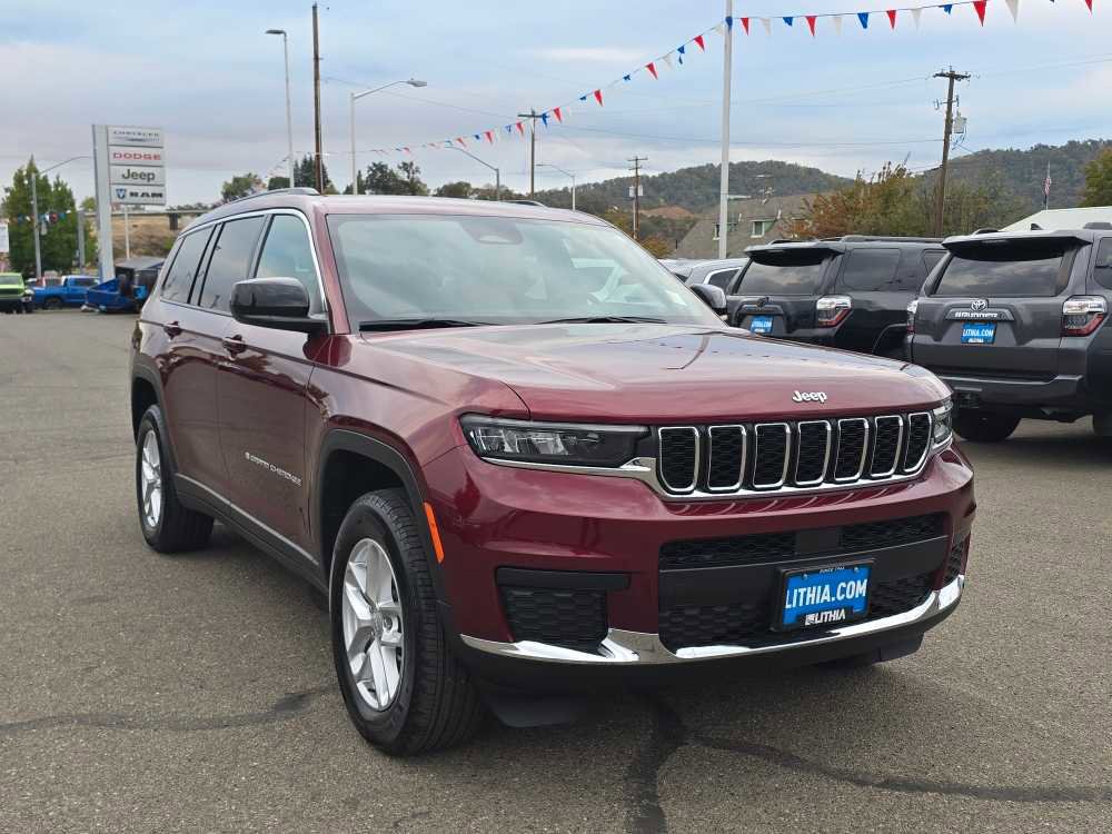 Used 2024 Jeep Grand Cherokee L Laredo w/ Luxury Tech Group I image 7