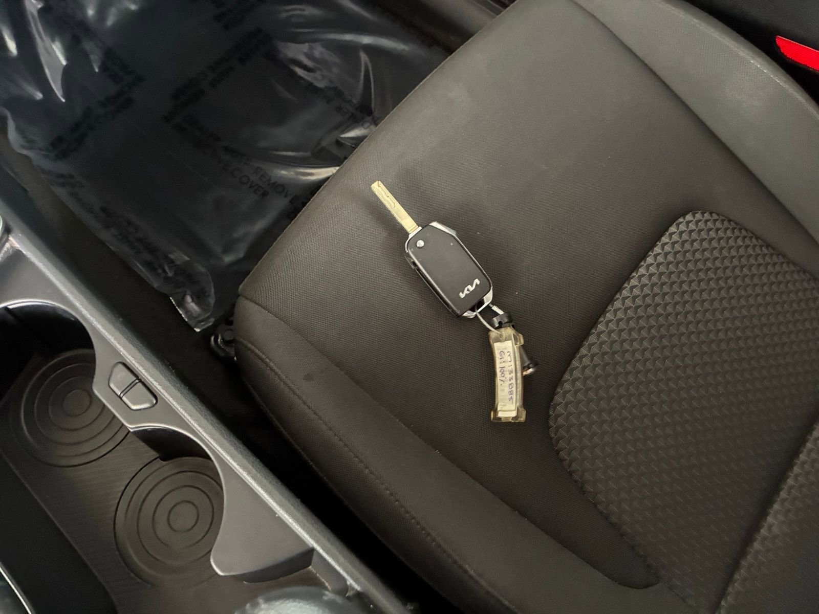 Used 2025 Kia Sportage LX image 21