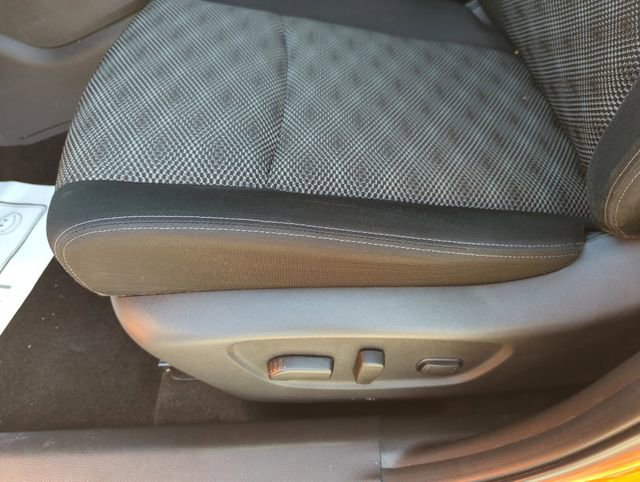 Certified 2022 Nissan Rogue Sport SV image 29