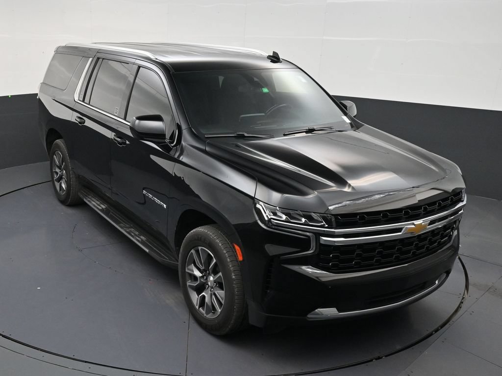 Used 2024 Chevrolet Suburban LS RWD image 18