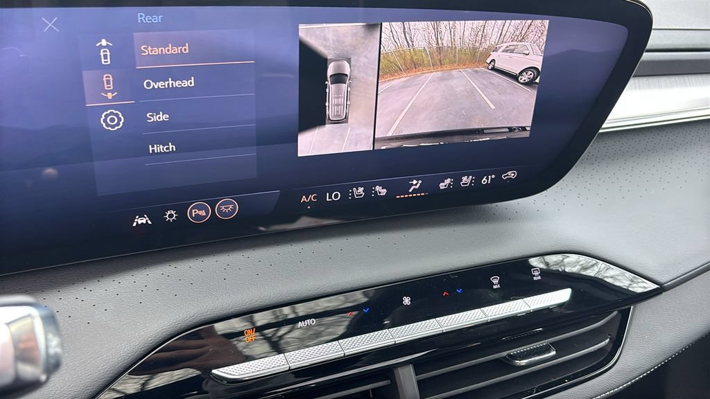 Used 2026 Buick Enclave Avenir w/ Super Cruise Package AWD/4WD image 23