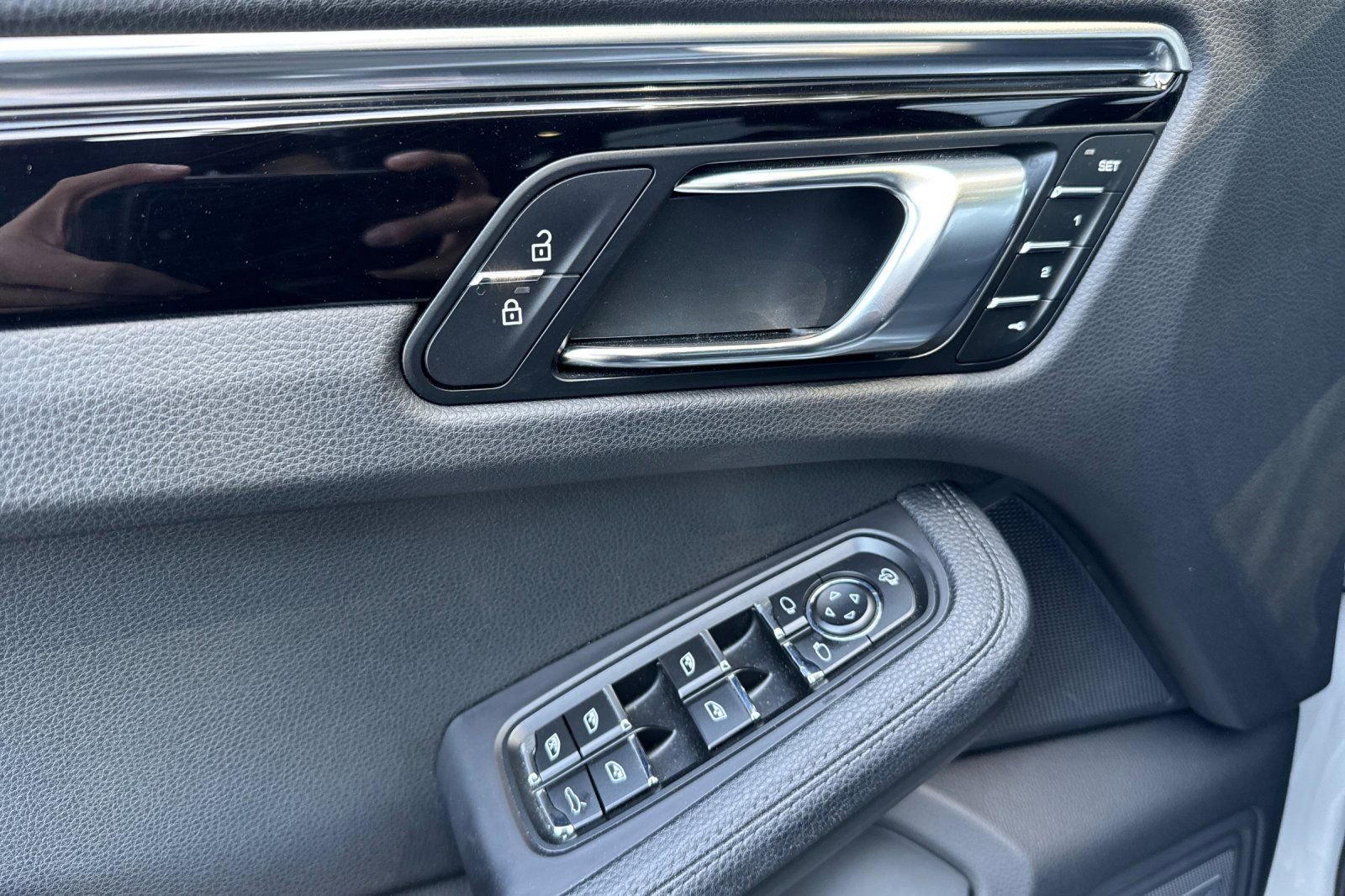 Used 2022 Porsche Macan S image 11