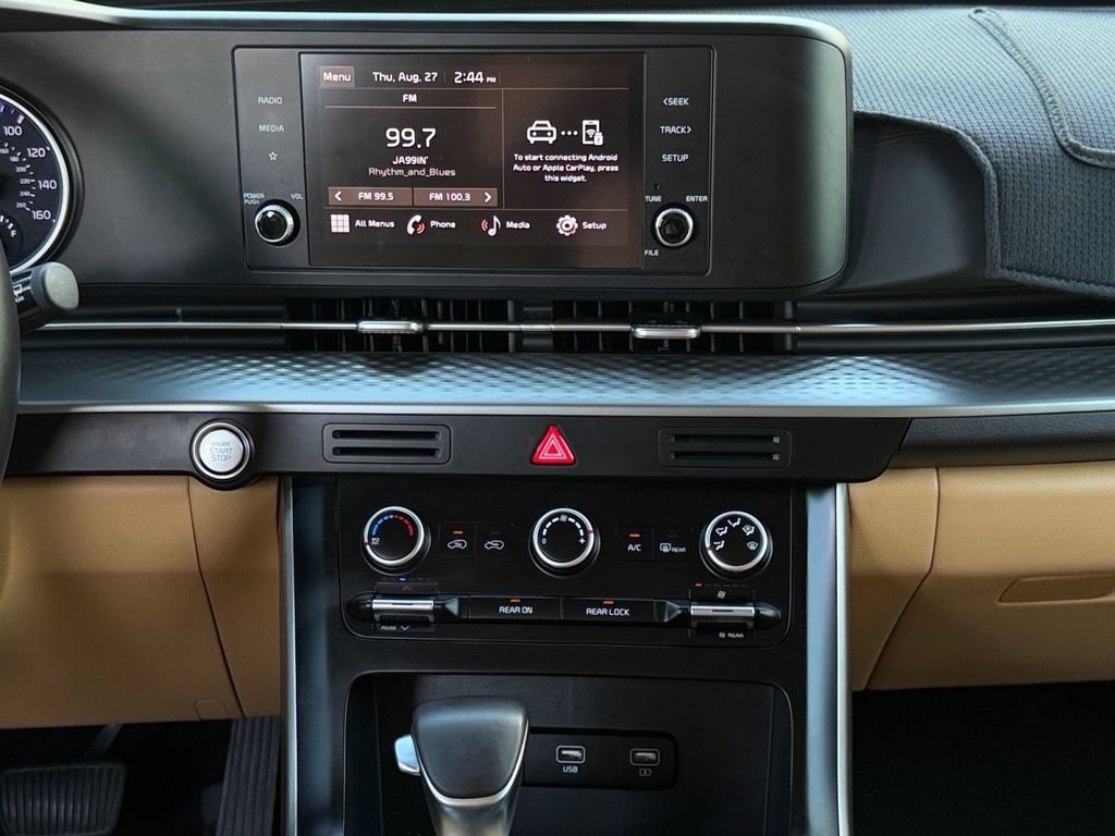 Used 2024 Kia Carnival LX FWD image 20