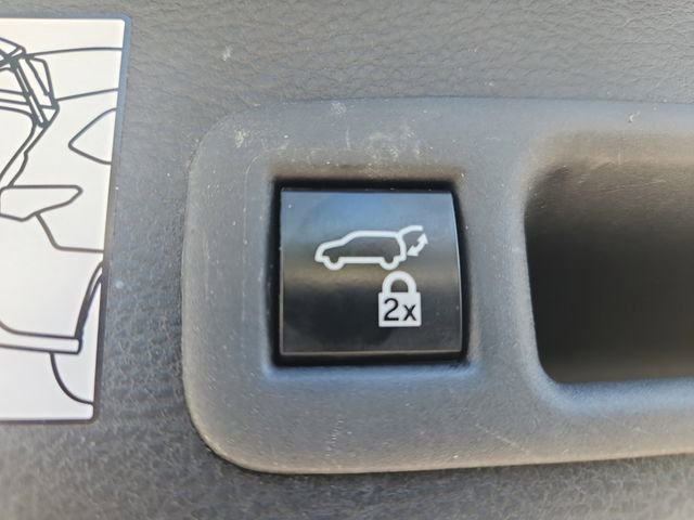 Used 2021 Toyota Sienna Limited FWD image 6