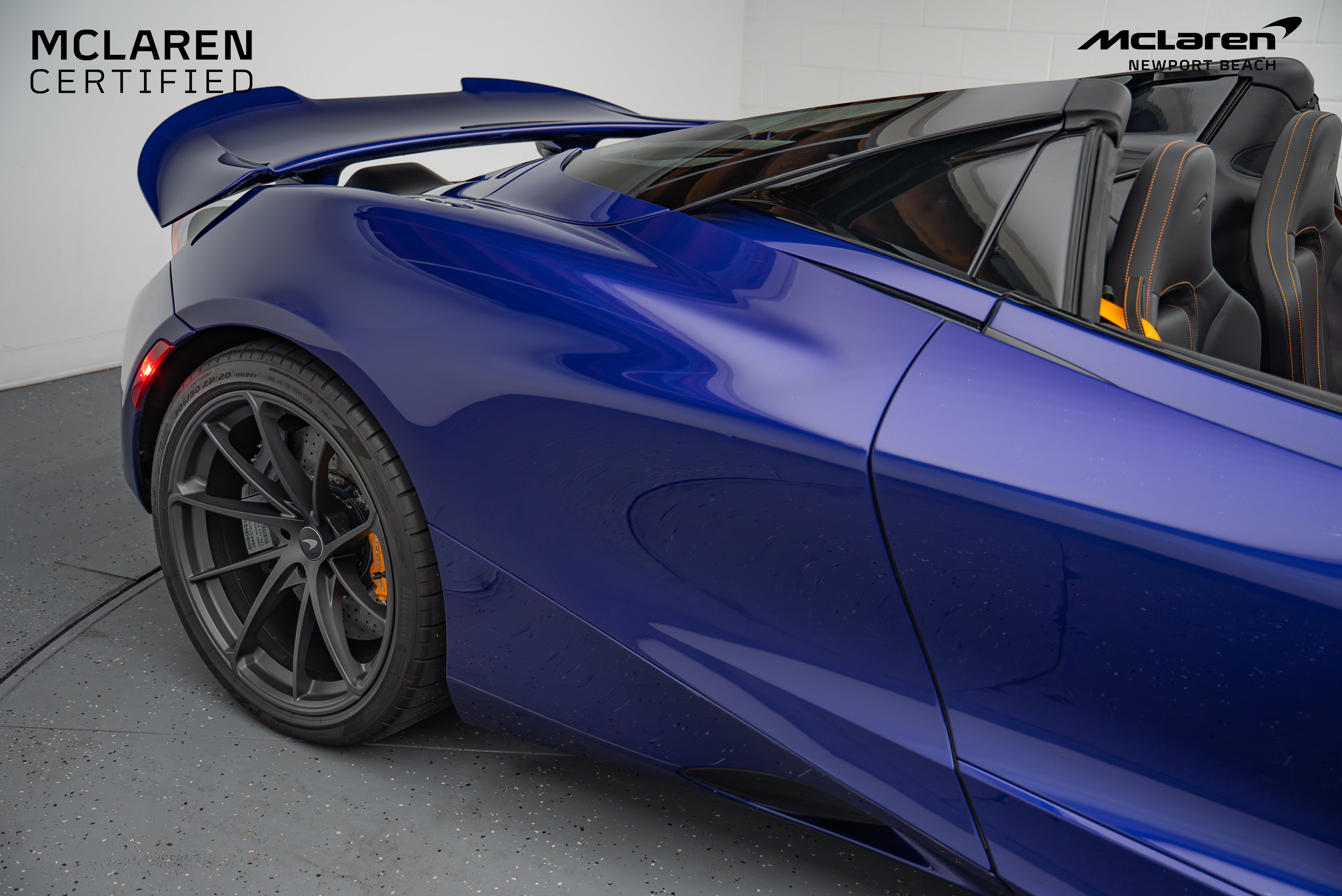 Used 2025 McLaren 750S Spider RWD image 24