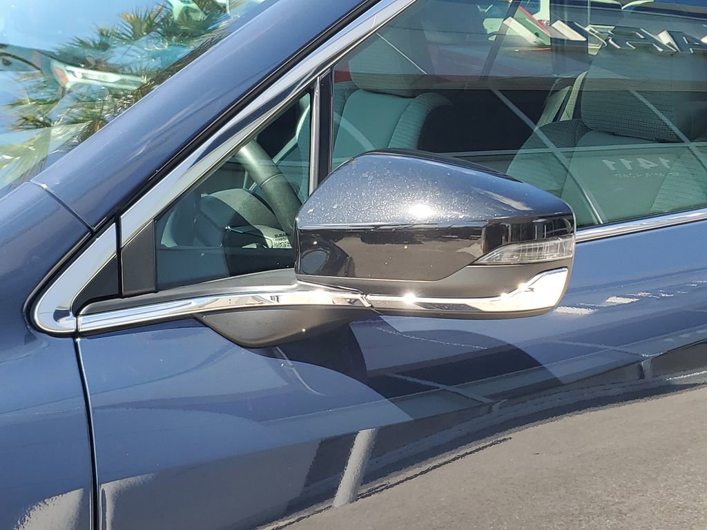 Used 2025 Subaru Outback Premium AWD/4WD image 12