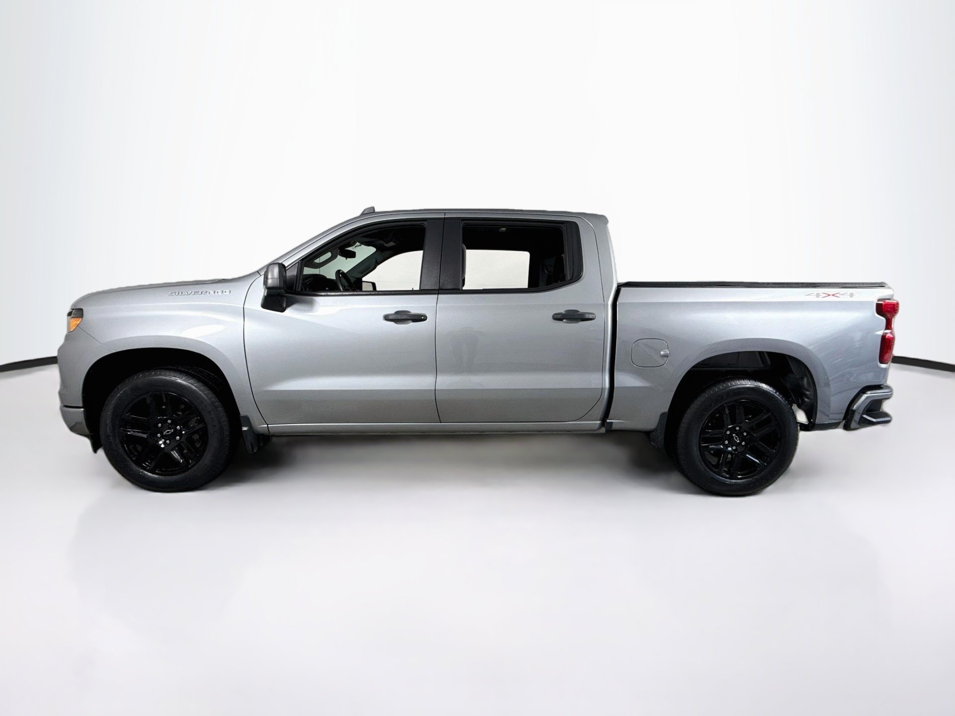 Used 2024 Chevrolet Silverado 1500 Custom AWD/4WD image 4