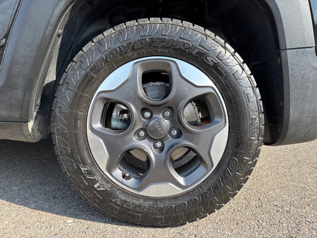 Used 2018 Jeep Renegade Latitude image 31